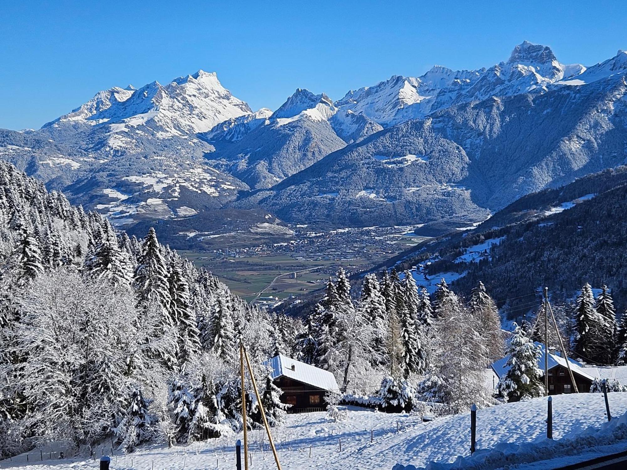 Sweet & Cosy Chalet In The Heart Of The Swiss Alps Troistorrents Eksteriør billede